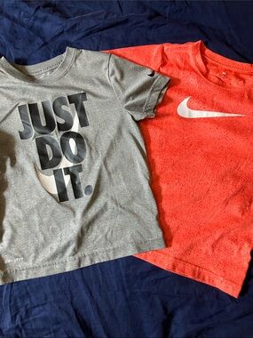 Nike Kids Short-Sleeve Tees in Gray & Red with Swoosh and 'Just Do It.'